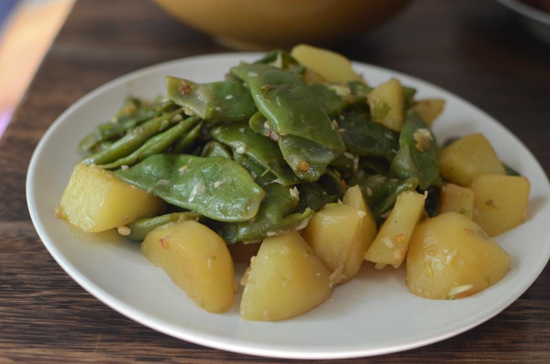 油豆角炖土豆