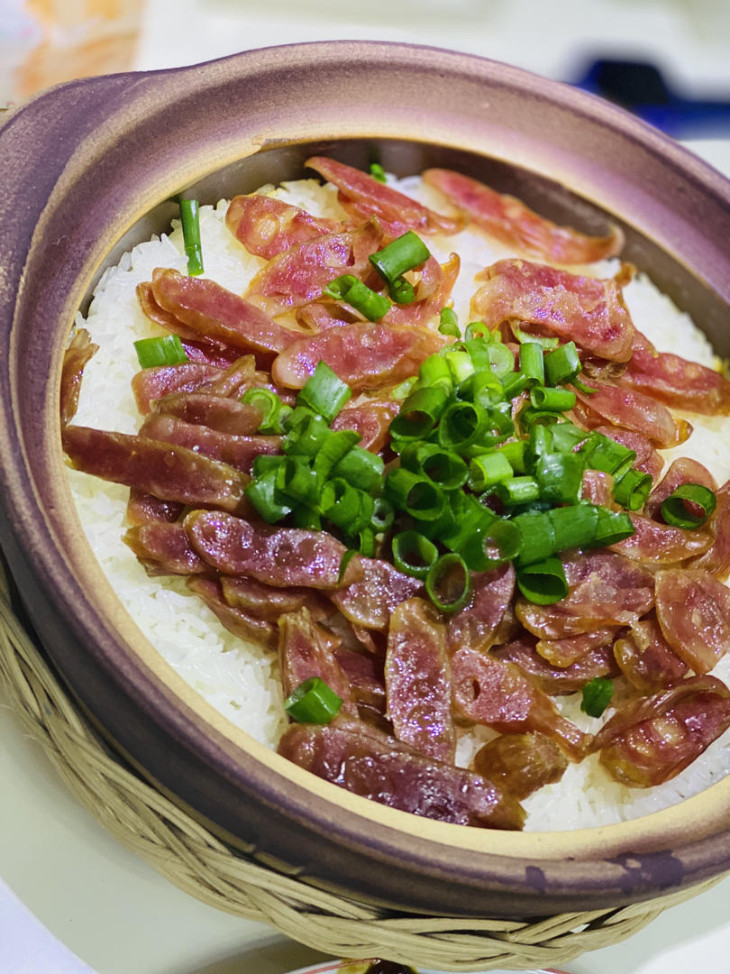 香肠煲仔饭