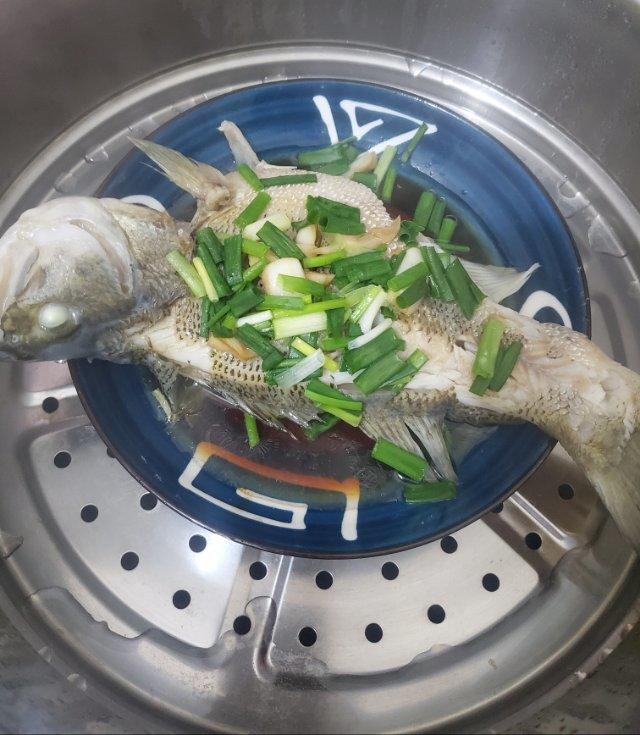 清蒸鲈鱼