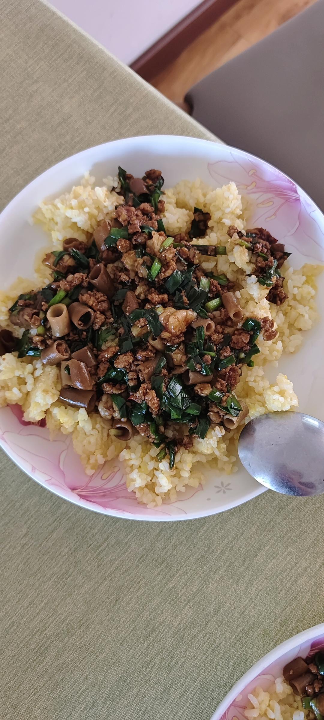 烟台海肠捞饭