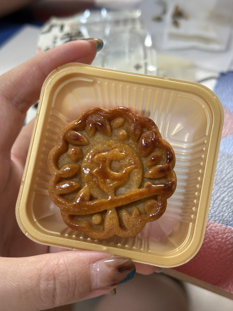 广式月饼—蛋黄莲蓉月饼