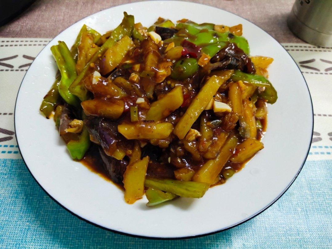 不用油炸巨省事的家常地三鲜