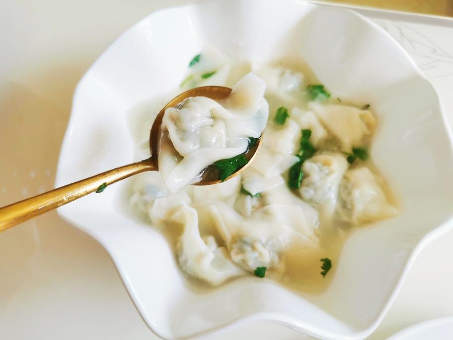 苜蓿馄饨(春日野菜必赏)