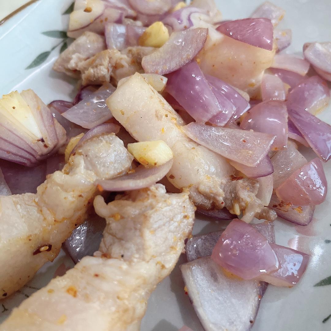 猪肉炒洋葱