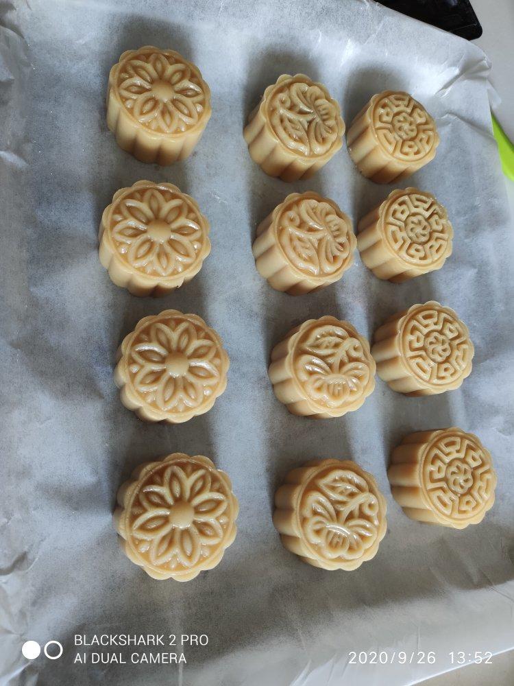 广式月饼—蛋黄莲蓉月饼