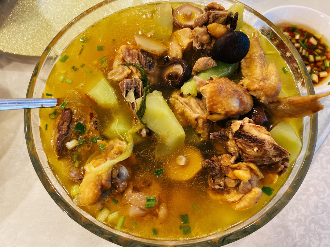 超鲜香菇炖鸡汤