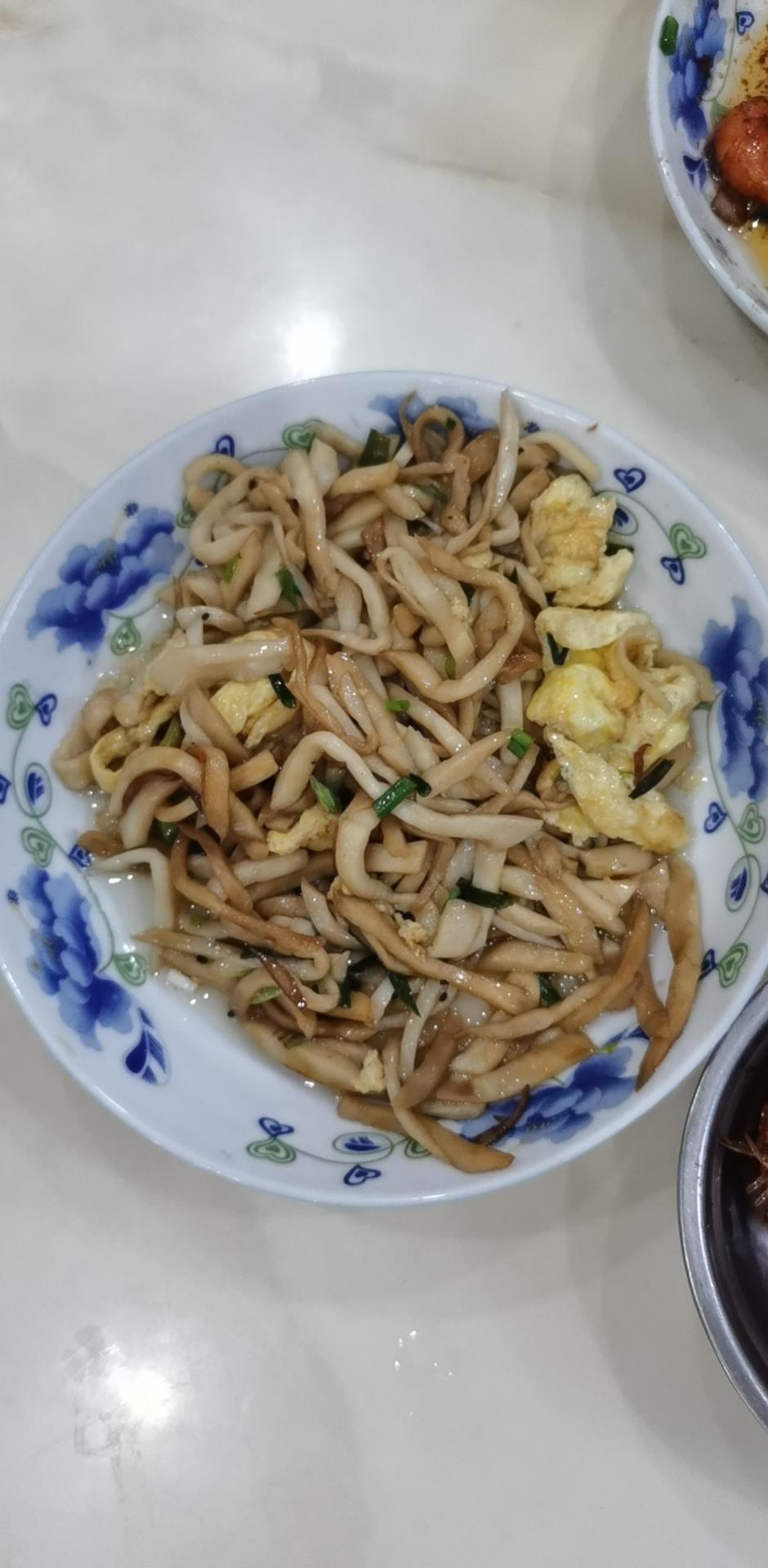 蘑菇炒鸡蛋	平菇这样炒，鲜美无比巨好吃