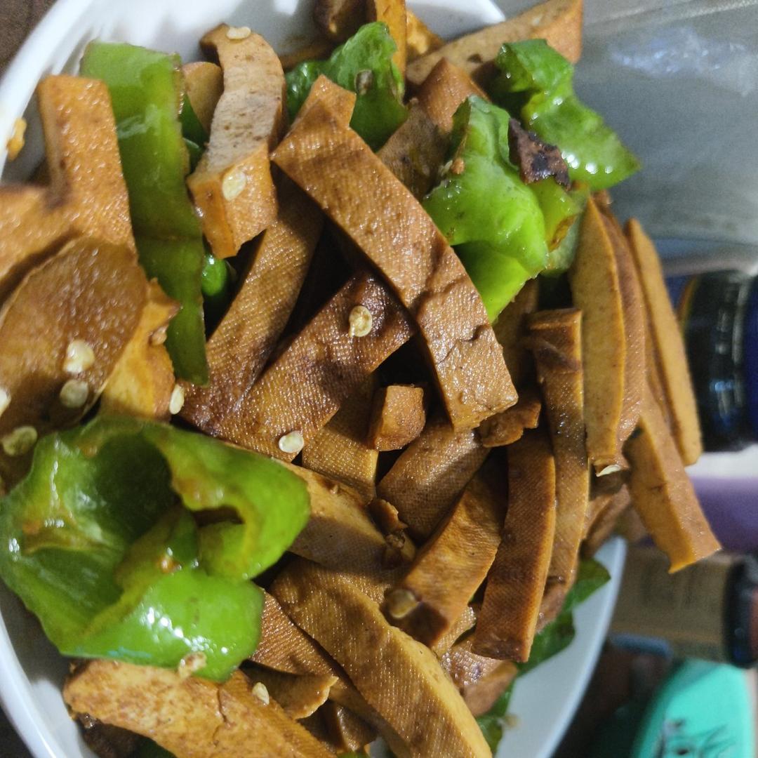 青椒炒香干（小朋友最爱吃版本）