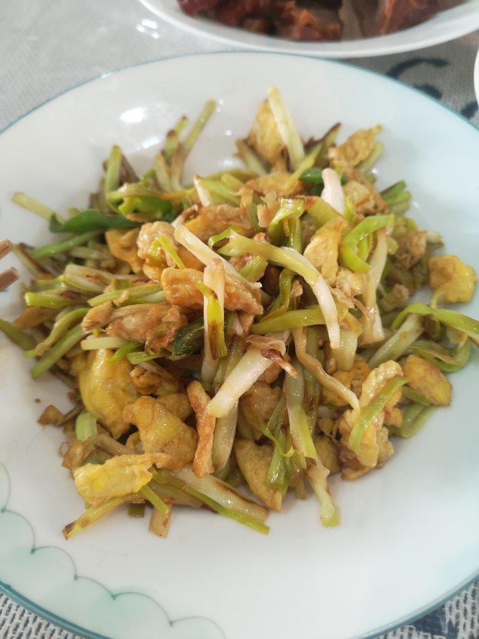蒜黄炒鸡蛋