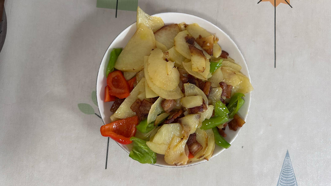 腊肉土豆片