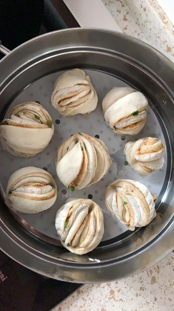 超可爱的【黑芝麻花卷】