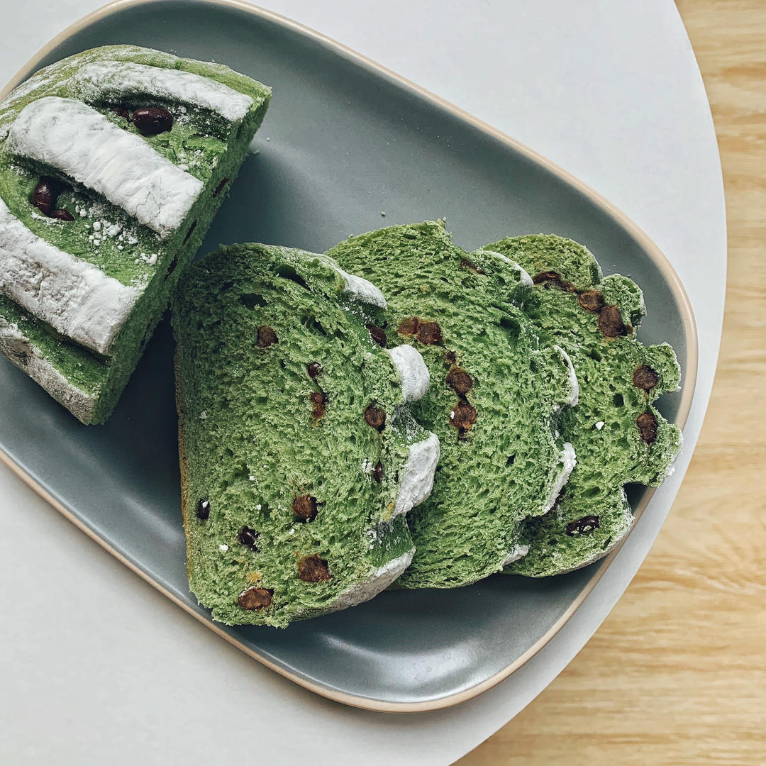 抹茶红豆牛奶哈斯面包