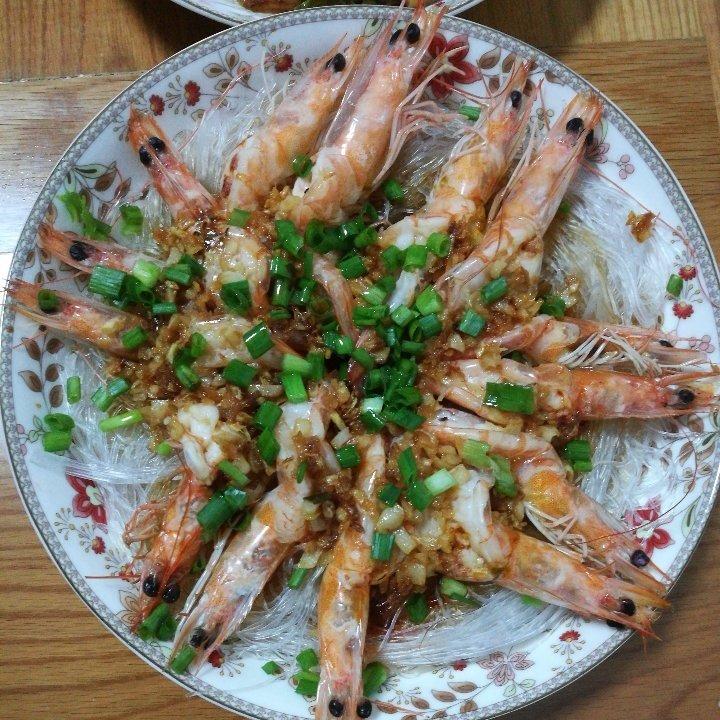 蒜蓉粉丝蒸大虾