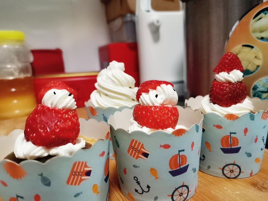 圣诞系列之杯子蛋糕🎂～             简单快手版