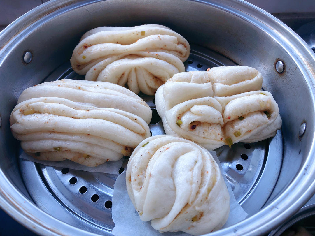 葱油花卷，一根筷子卷出漂亮的造型