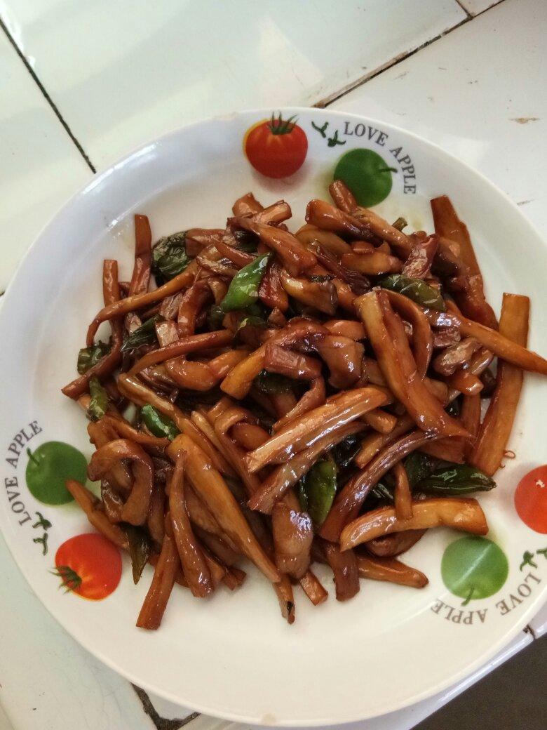 青椒素炒杏鲍菇