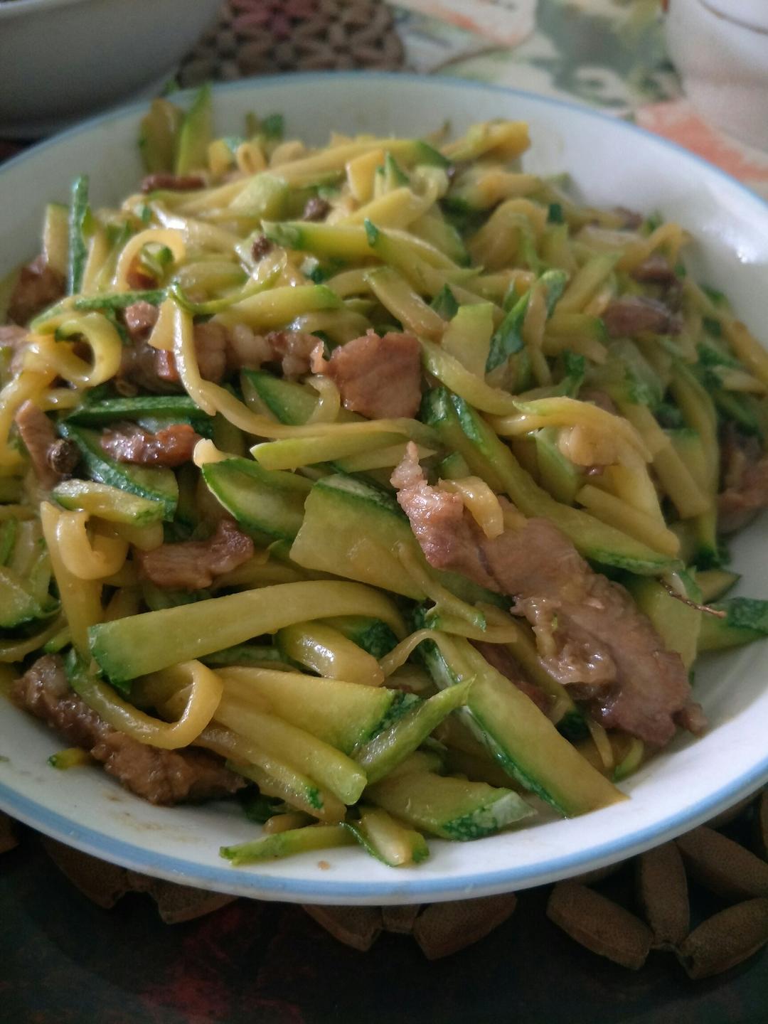 南瓜丝炒肉
