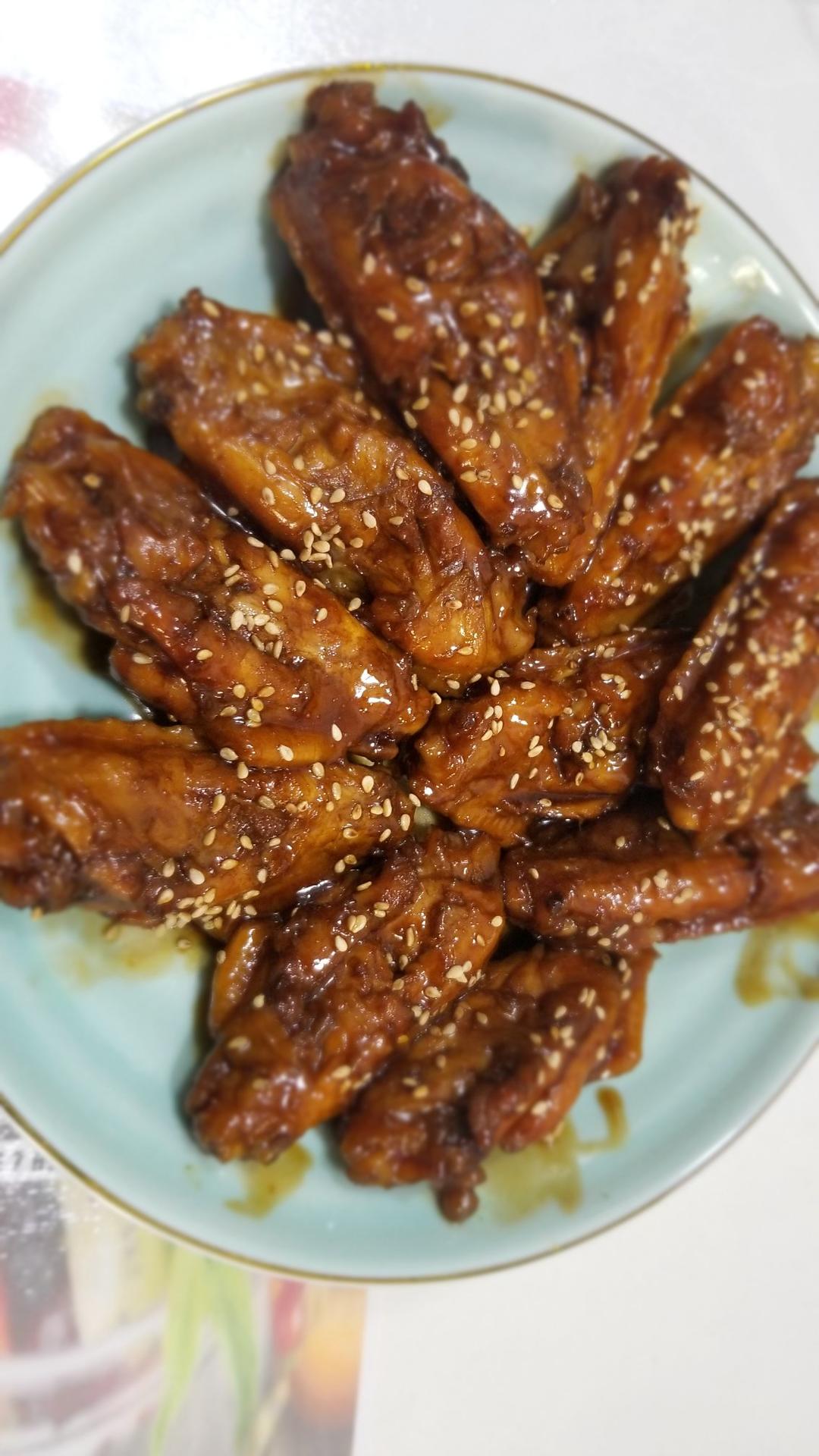 厨师长教你：“可乐鸡翅”的家常做法，味道鲜嫩可口，先收藏起来