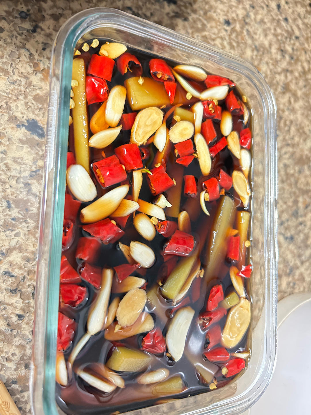 夏日必备神器！酸辣爽口的腌莴笋