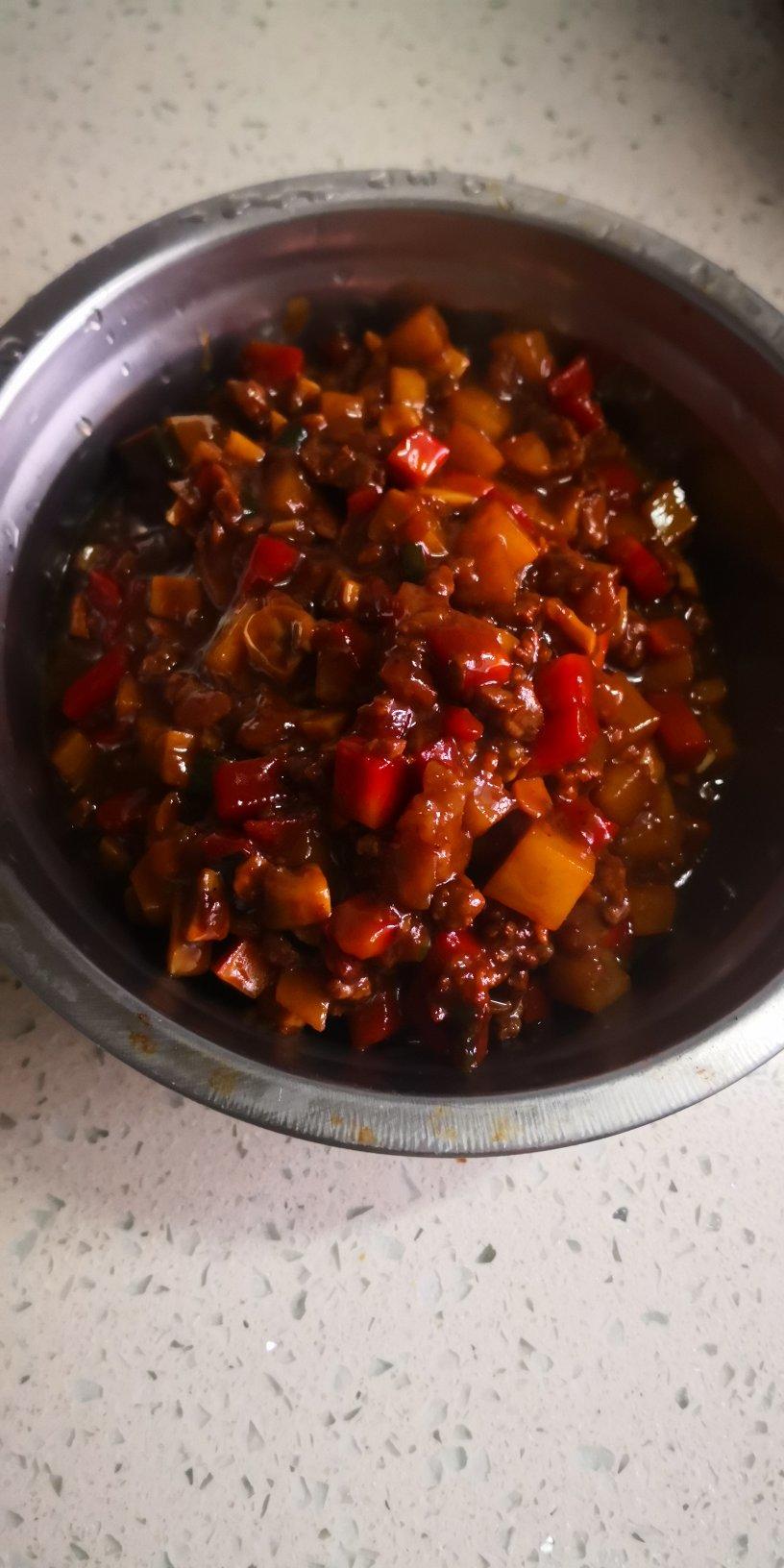 牛肉杂酱面