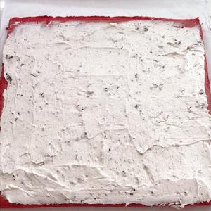 海盐奥利奥红丝绒蛋糕卷的做法 步骤12