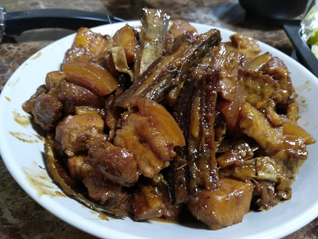 鳗鱼红烧肉