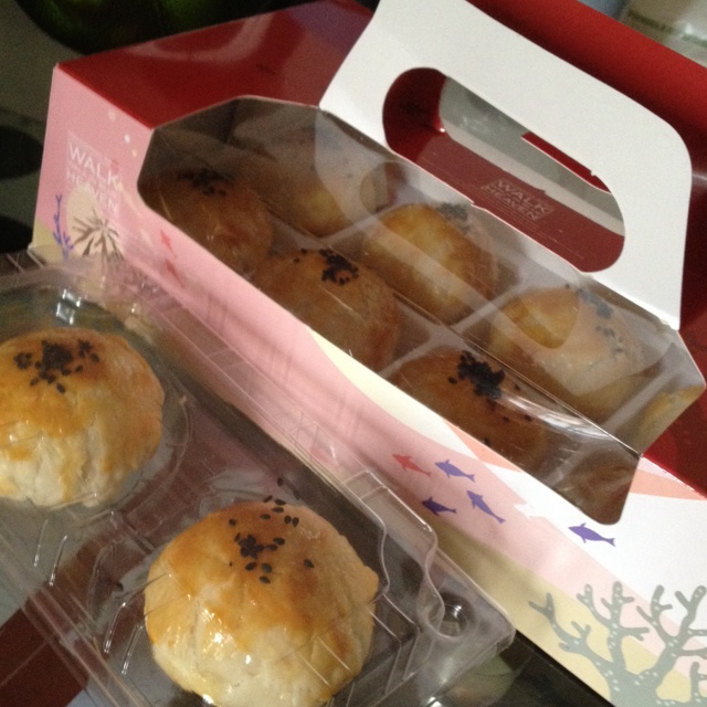 自制栗蓉蛋黄酥