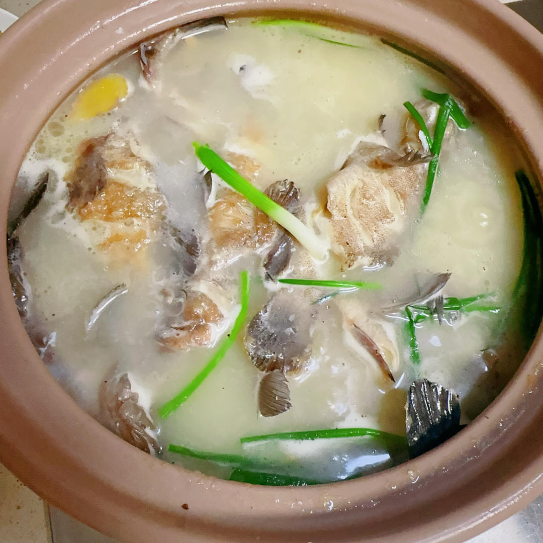 豆腐杂鱼汤