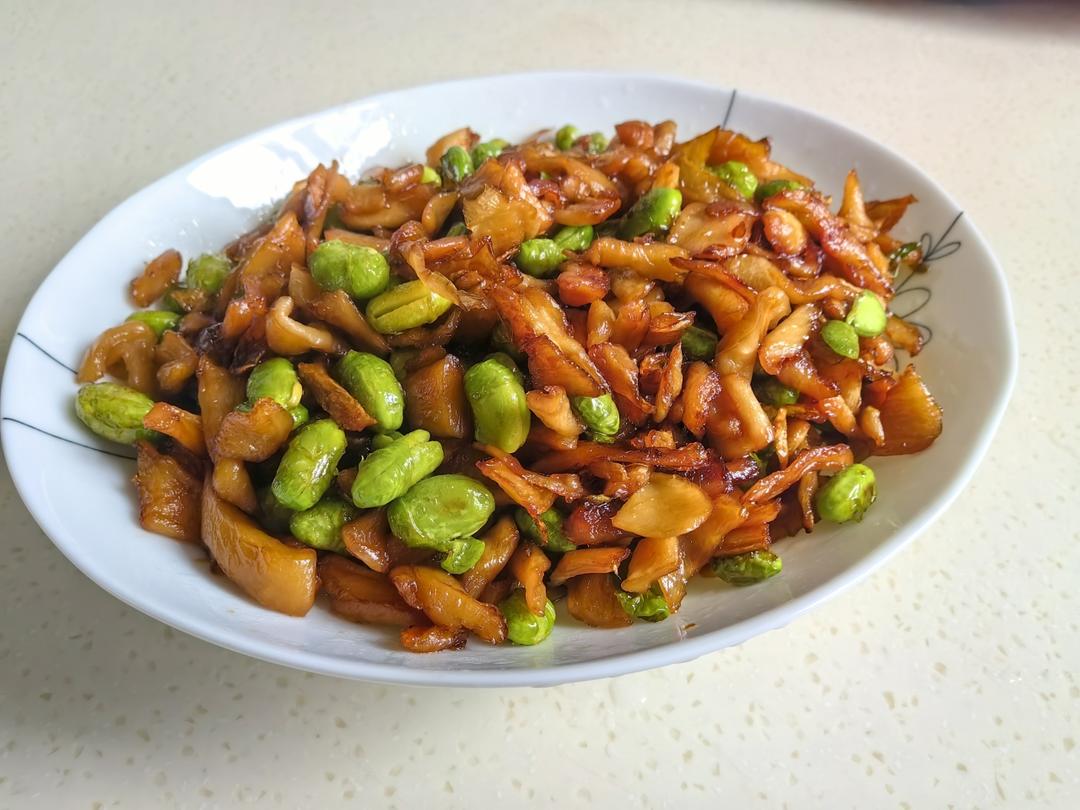 萝卜干炒毛豆