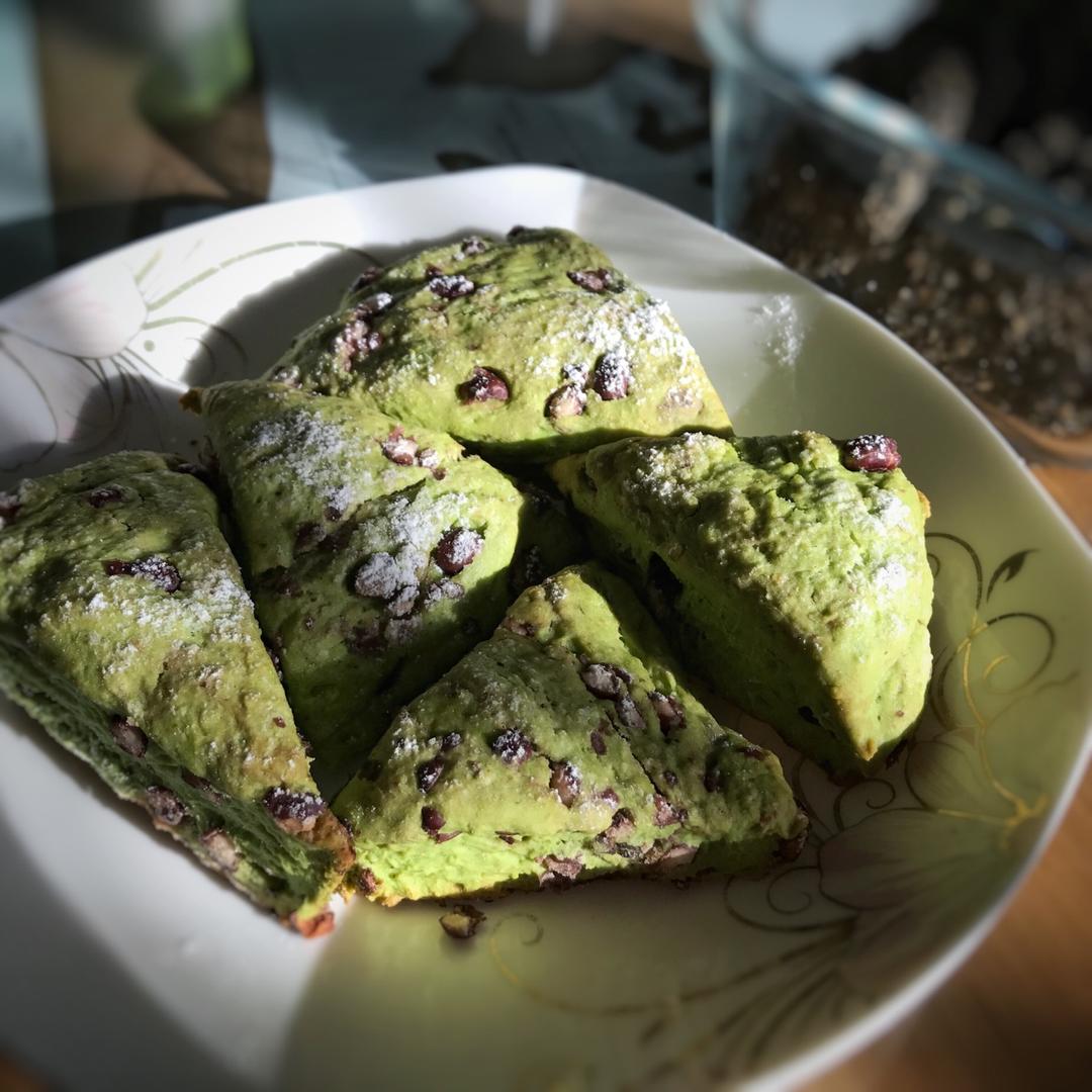 抹茶红小豆司康