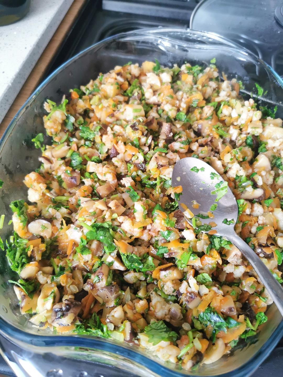 素馅饺子有绝招~这样做比肉馅好吃🤣