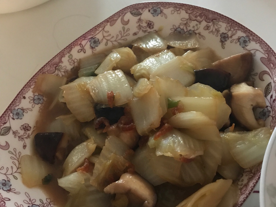 白菜海米炒香菇的做法