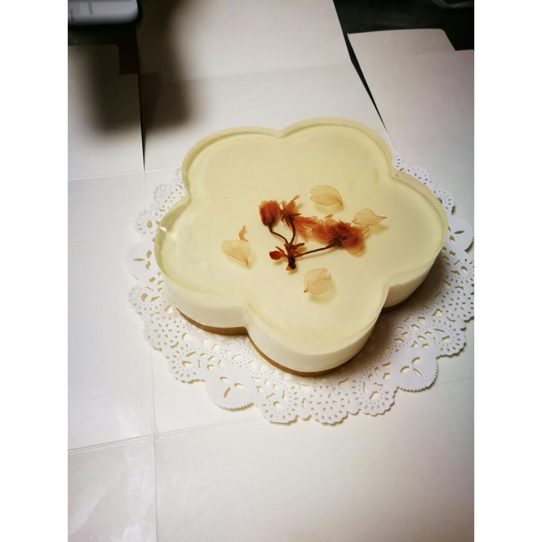 颜值爆表的樱花慕斯。（6寸圆模）