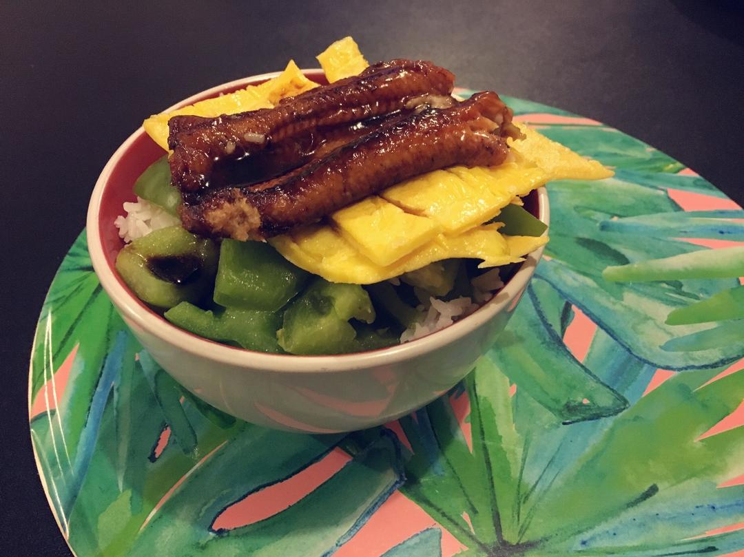 蒲烧鳗鱼饭