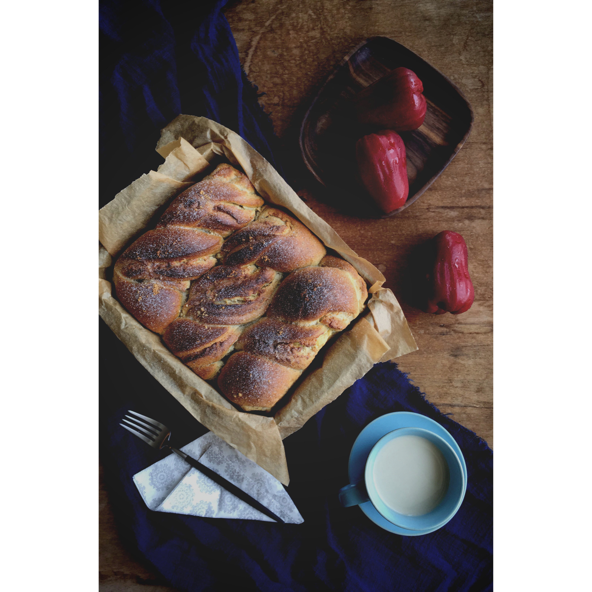 伯爵杏仁乳酪卷