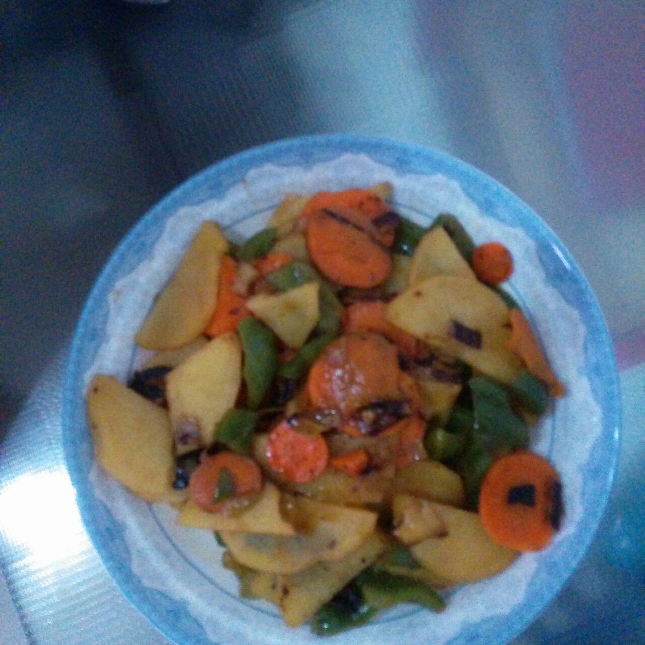 青椒炒土豆胡萝卜片