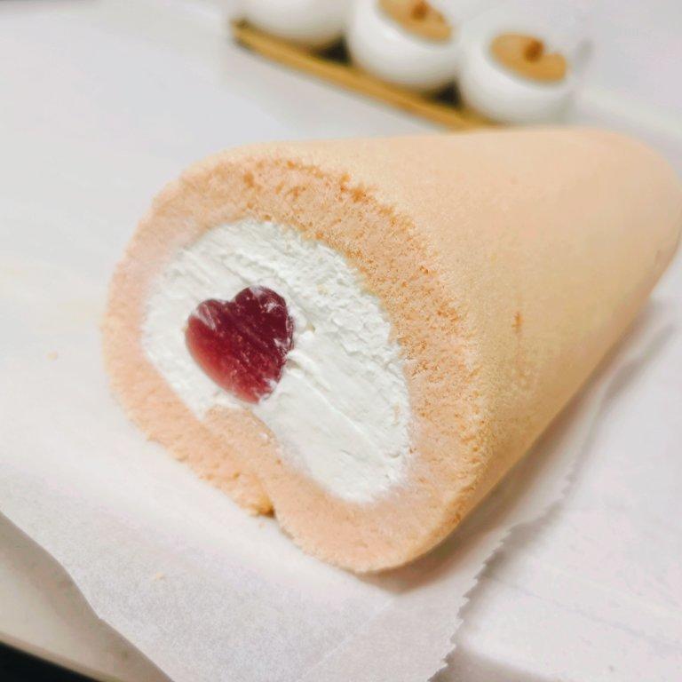 蜜桃果冻蛋糕卷