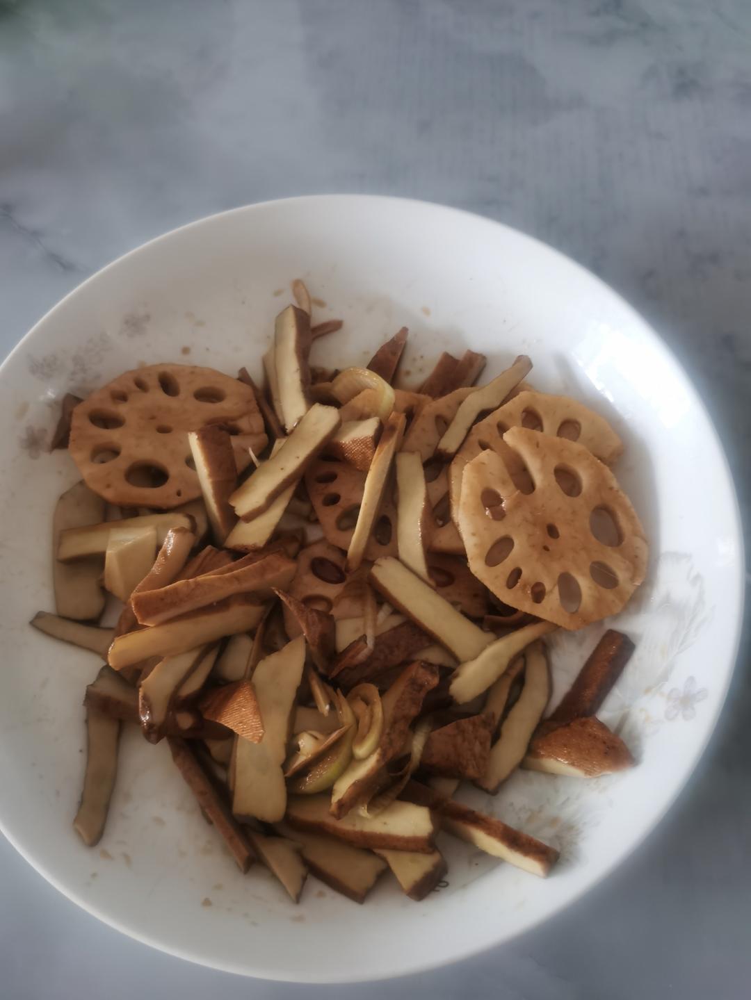 凉拌藕片
