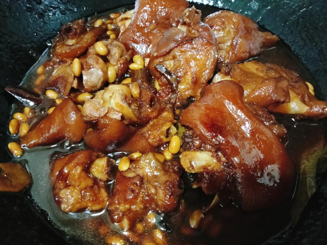 黄豆炖猪蹄