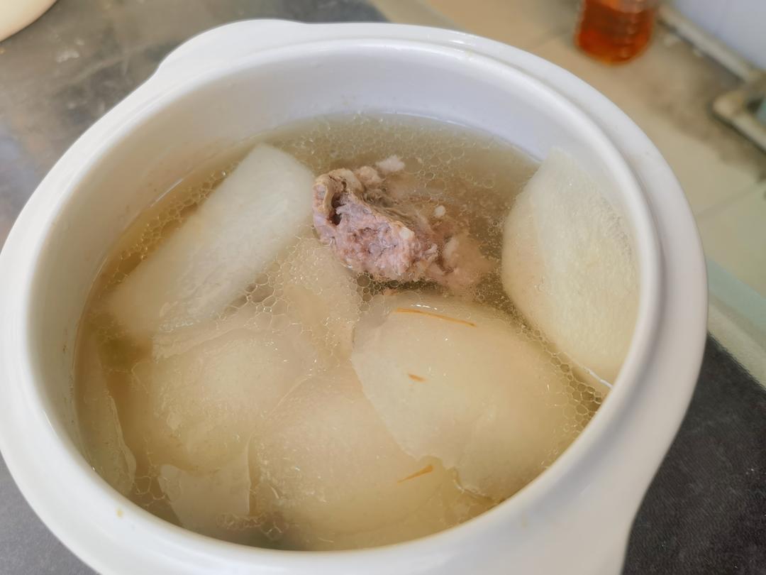 雪梨肉饼汤（隔水炖）