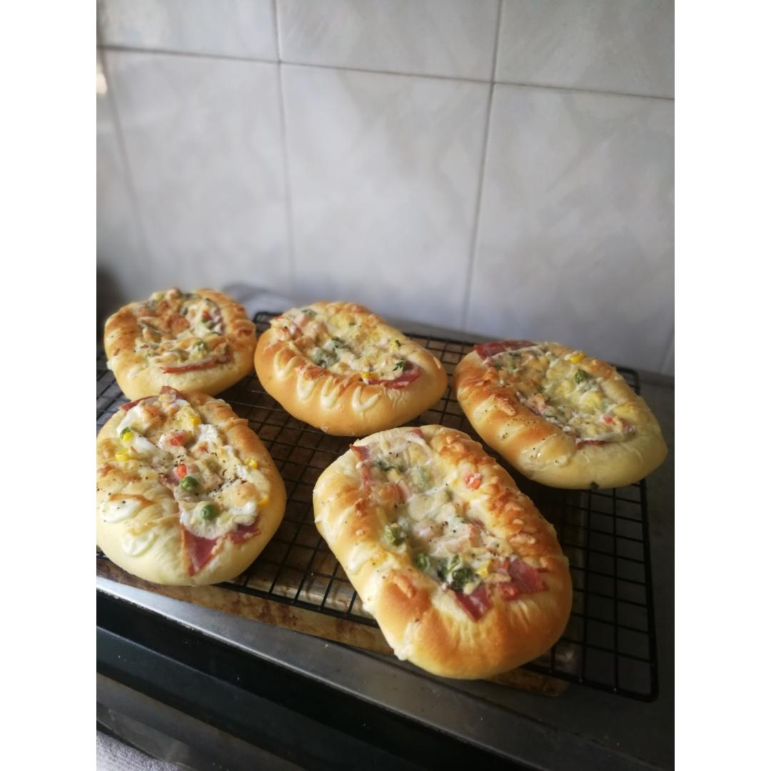 【培根沙拉面包】