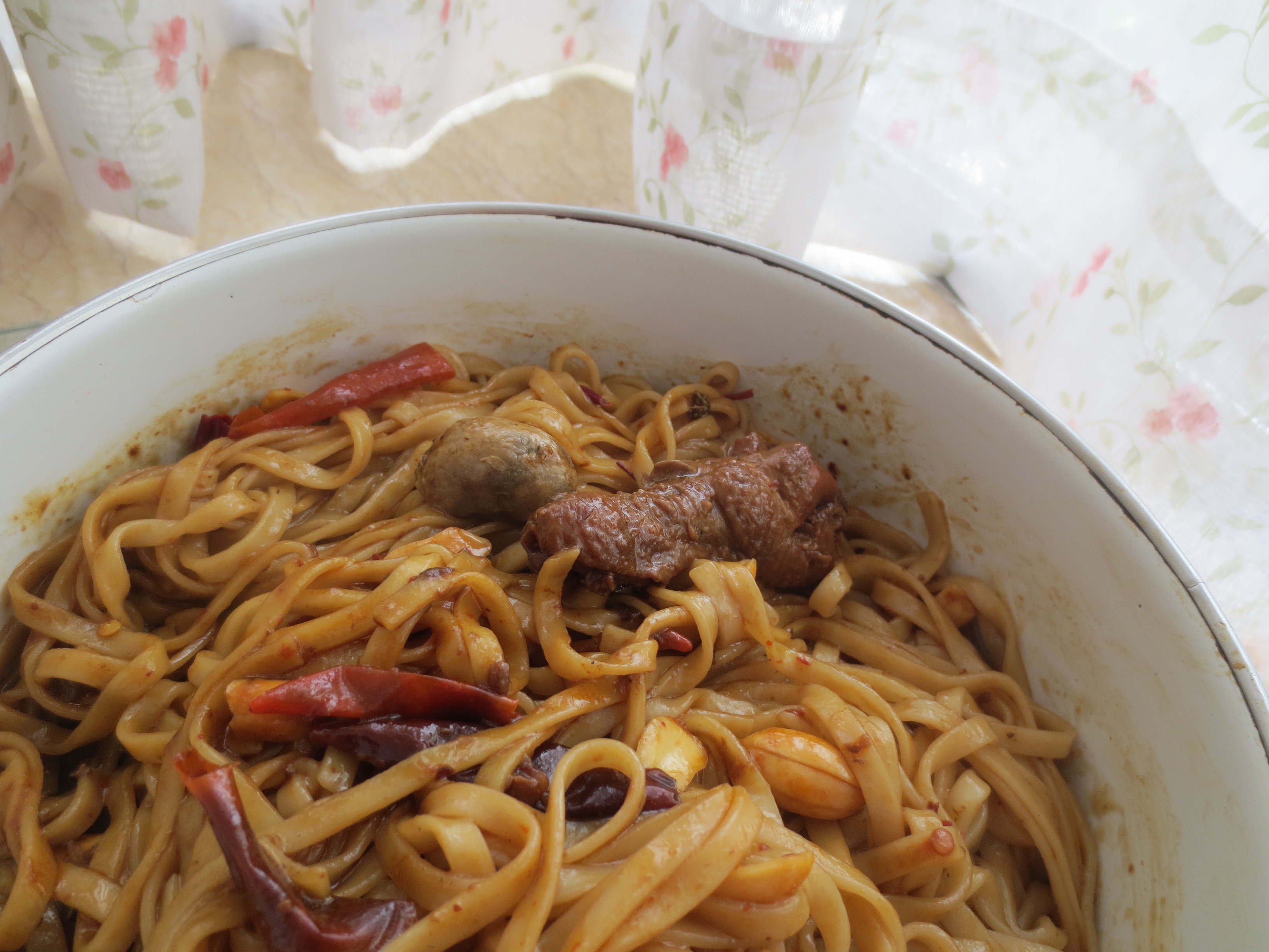 辣蒸豆豉鸡块凉拌面