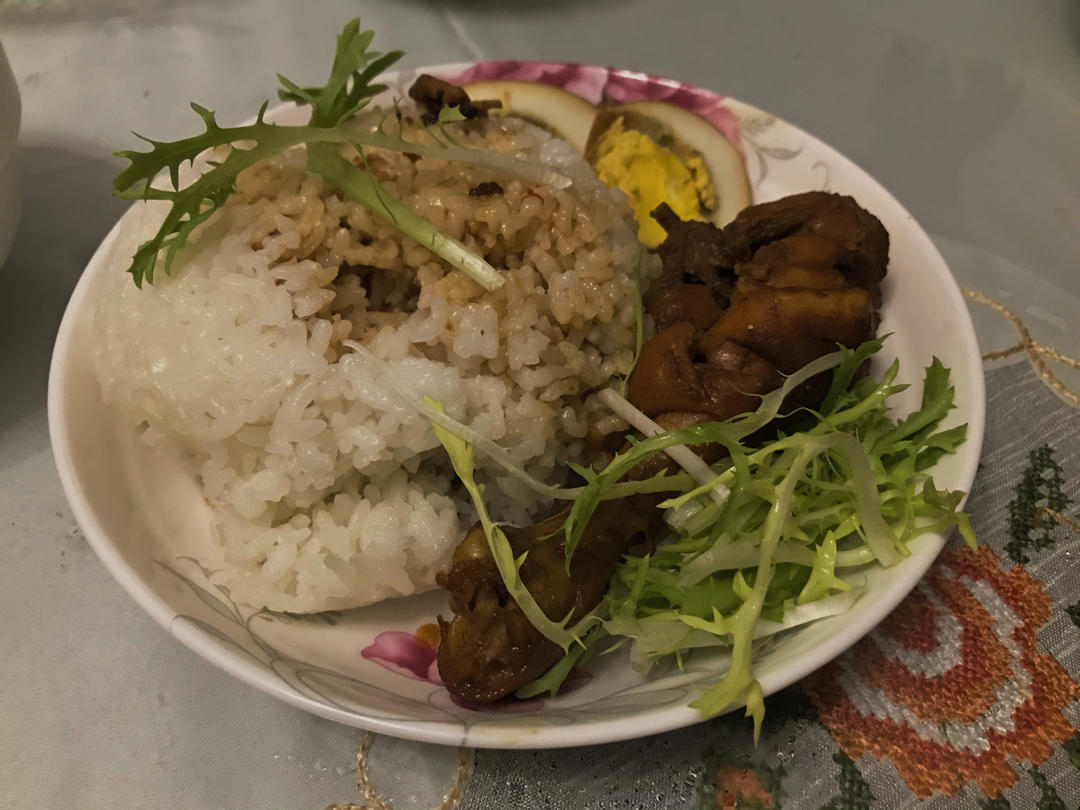 卤鸡腿饭