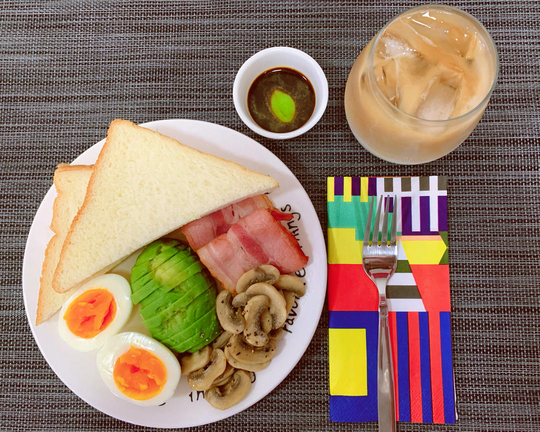 黄油黑胡椒煎蘑菇