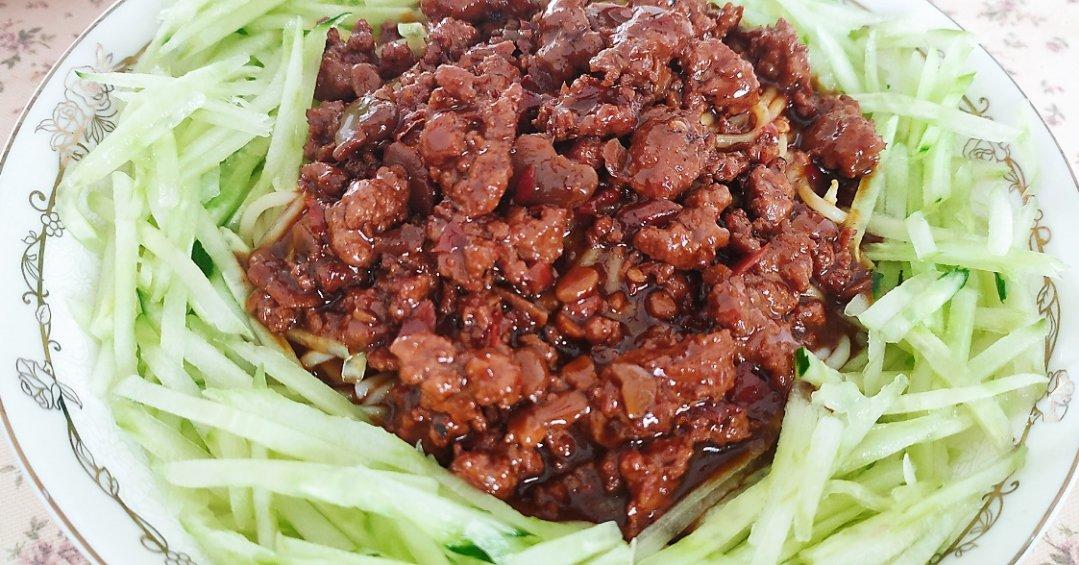 我发誓这将是你吃过最好吃的炸酱面，一口下去回味无穷！！！