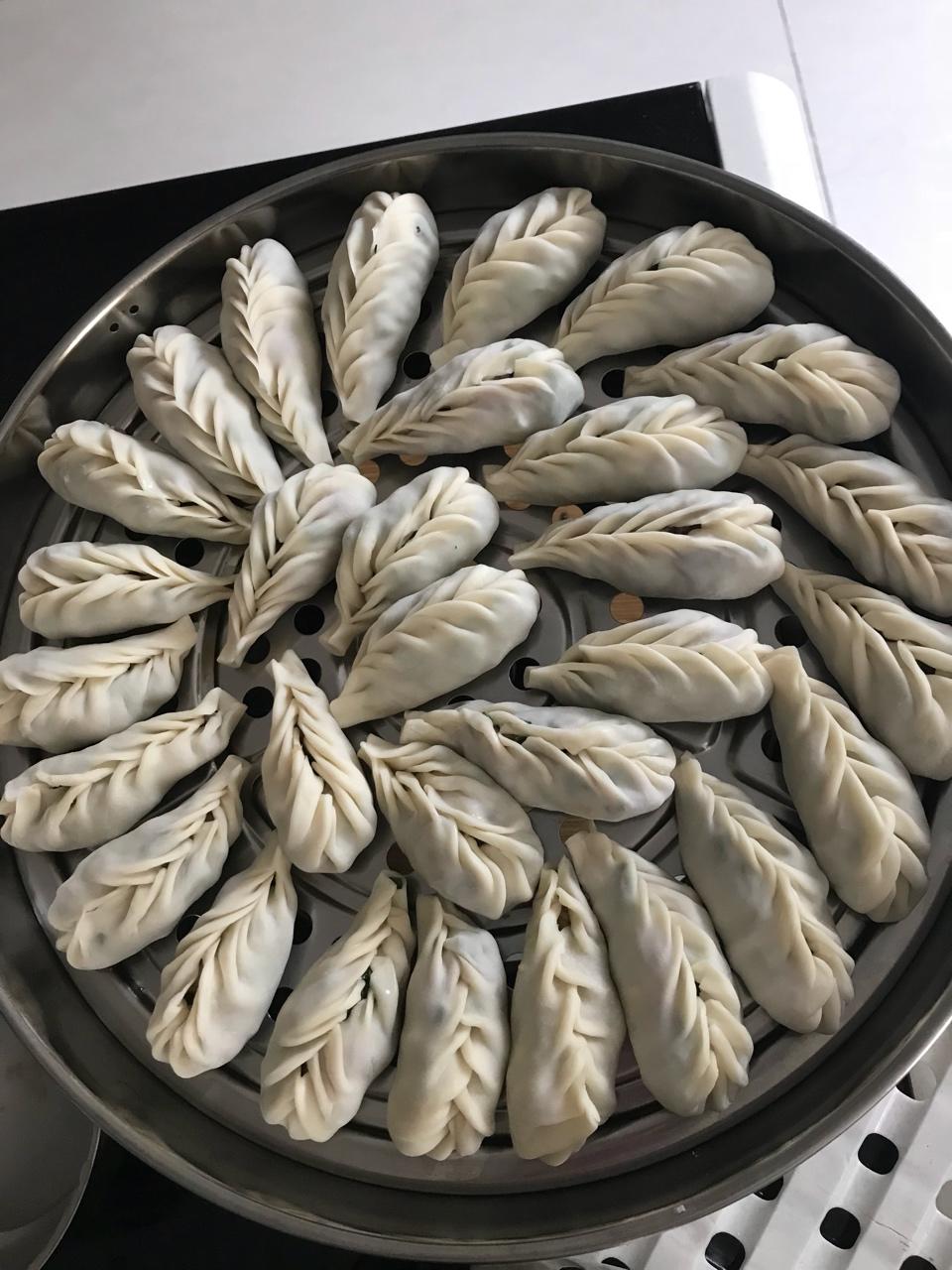 韭菜猪肉饺子(最简单最好吃又最多汁的饺子)