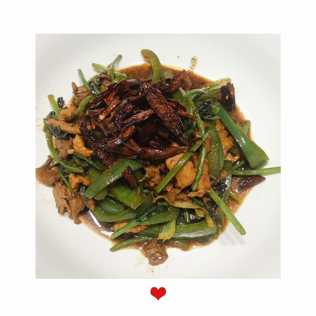 〈香辣肉丝〉，我爸喜欢的味道。欣小厨 😉