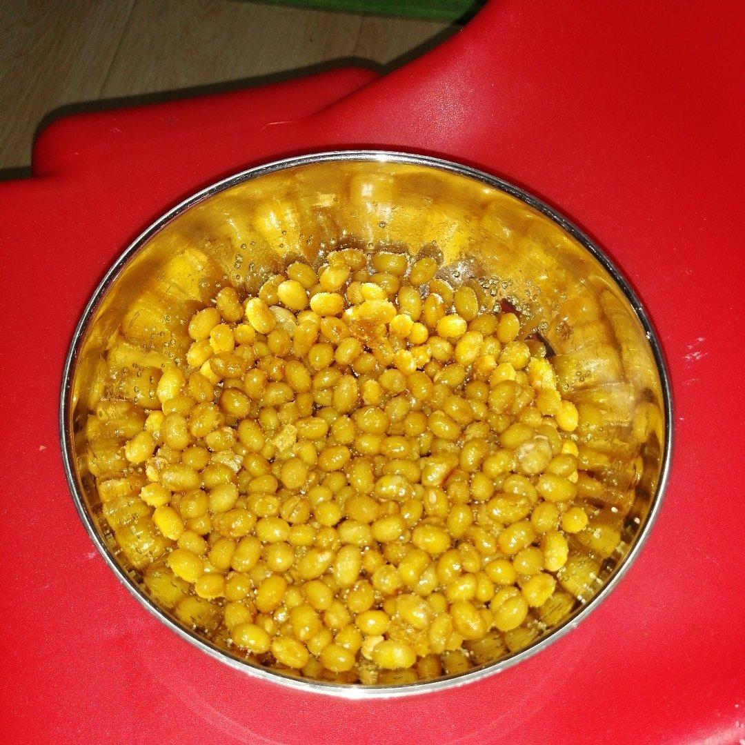 炸黄豆