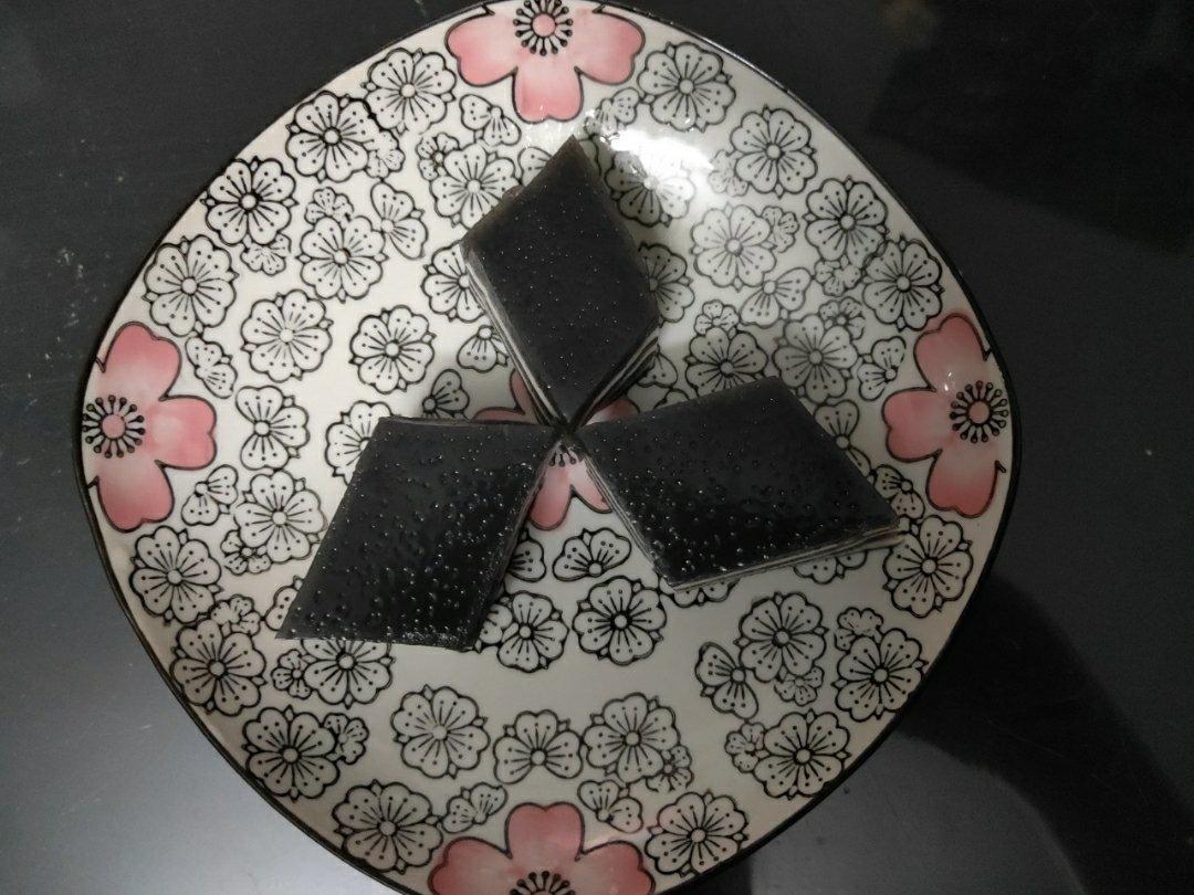 黑芝麻千层糕