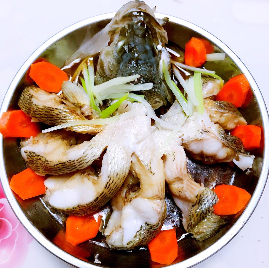 清蒸鲈鱼